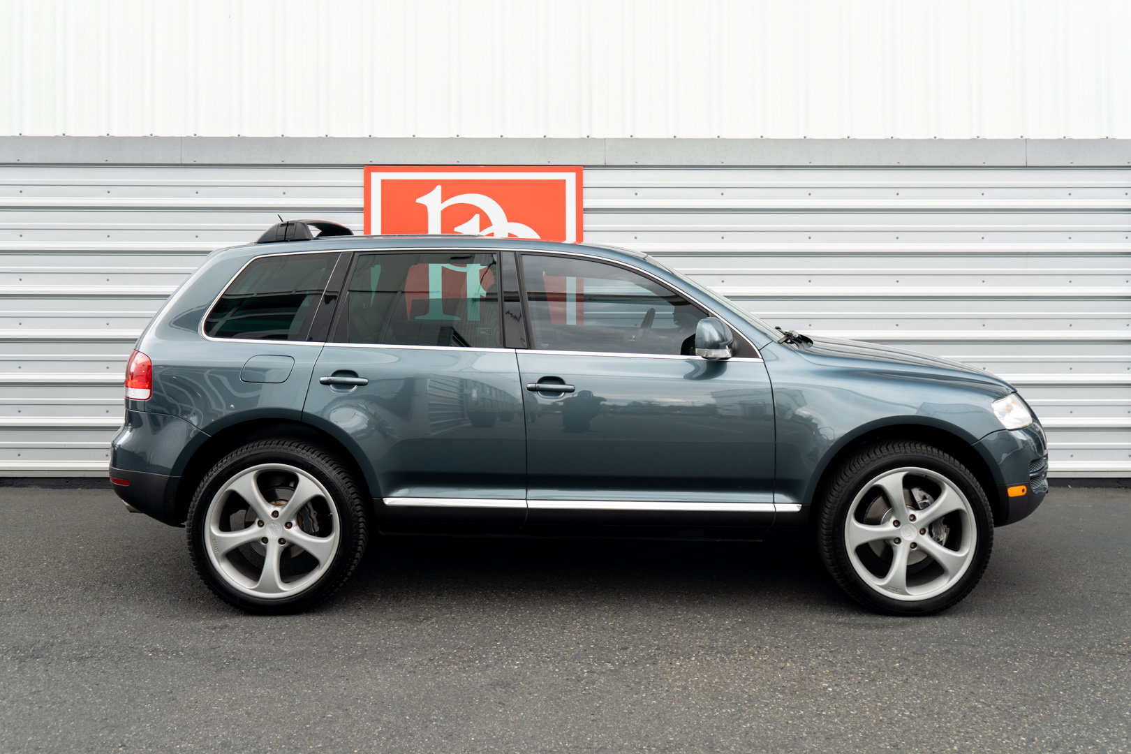 Used 2006 Volkswagen Touareg V10 TDI AWD/4WD image 40