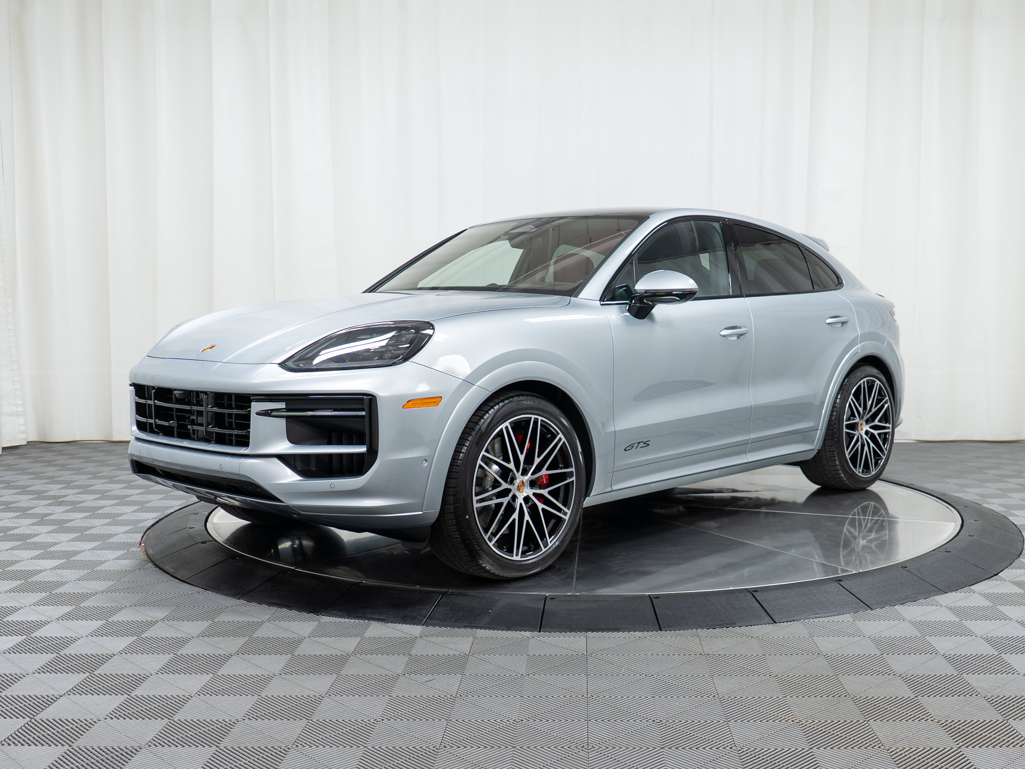 New 2026 Porsche Cayenne GTS AWD/4WD image 1