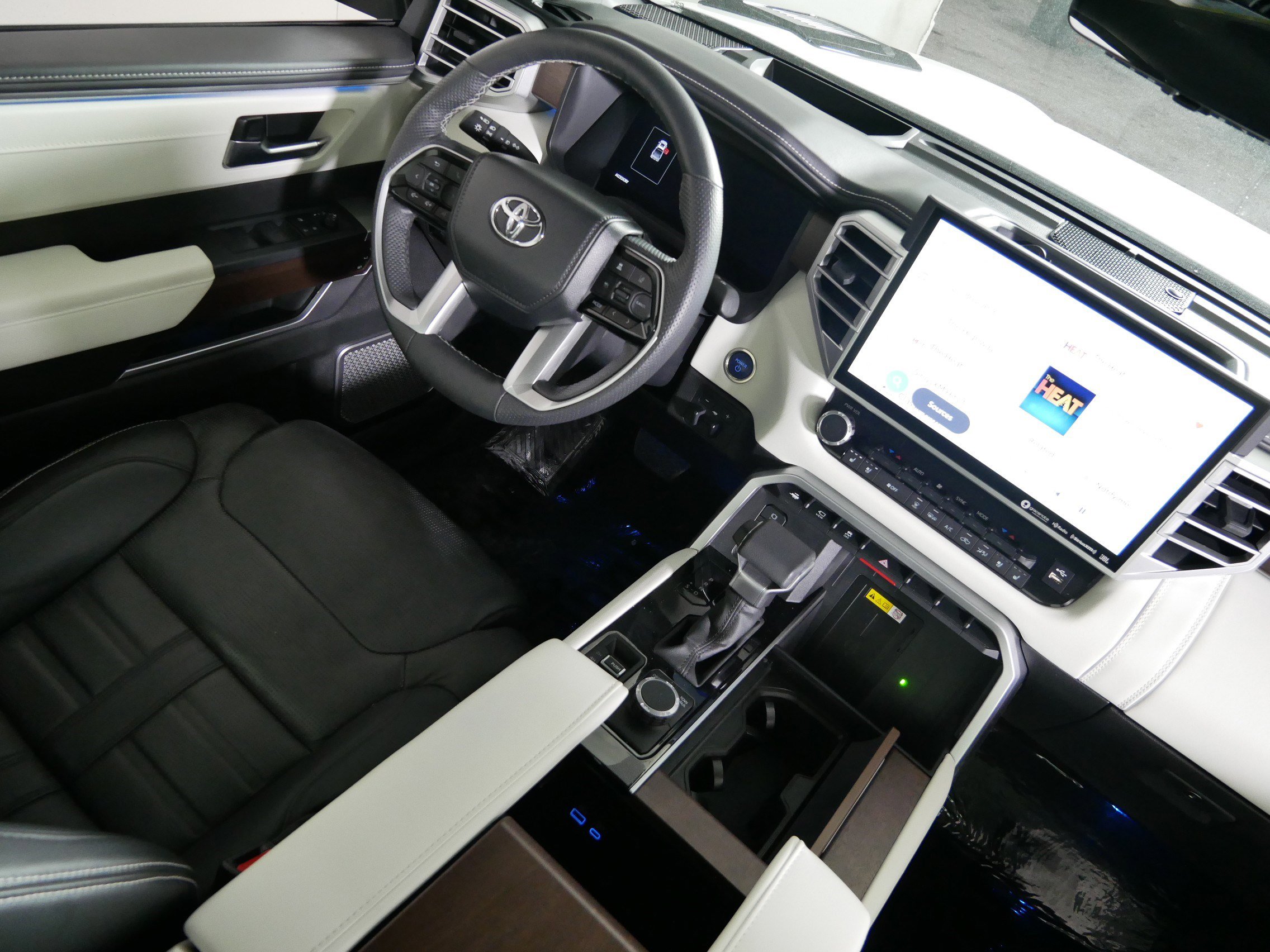 Used 2024 Toyota Tundra Capstone image 9