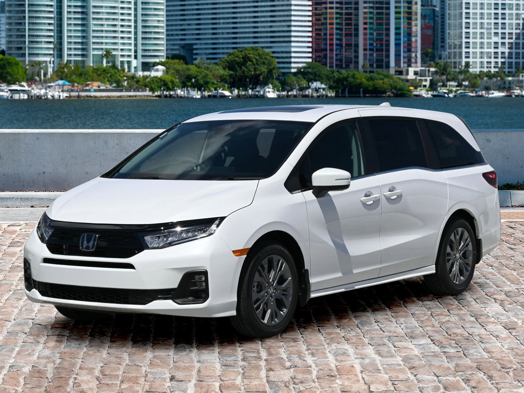 New 2026 Honda Odyssey Touring image 1
