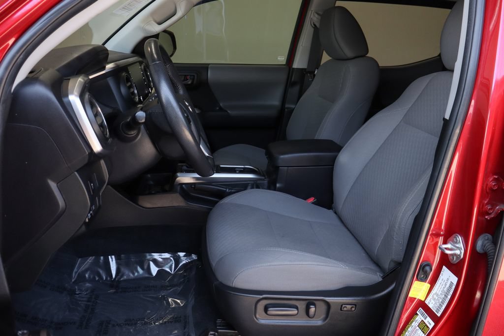 Used 2023 Toyota Tacoma SR5 w/ Technology Package AWD/4WD image 18
