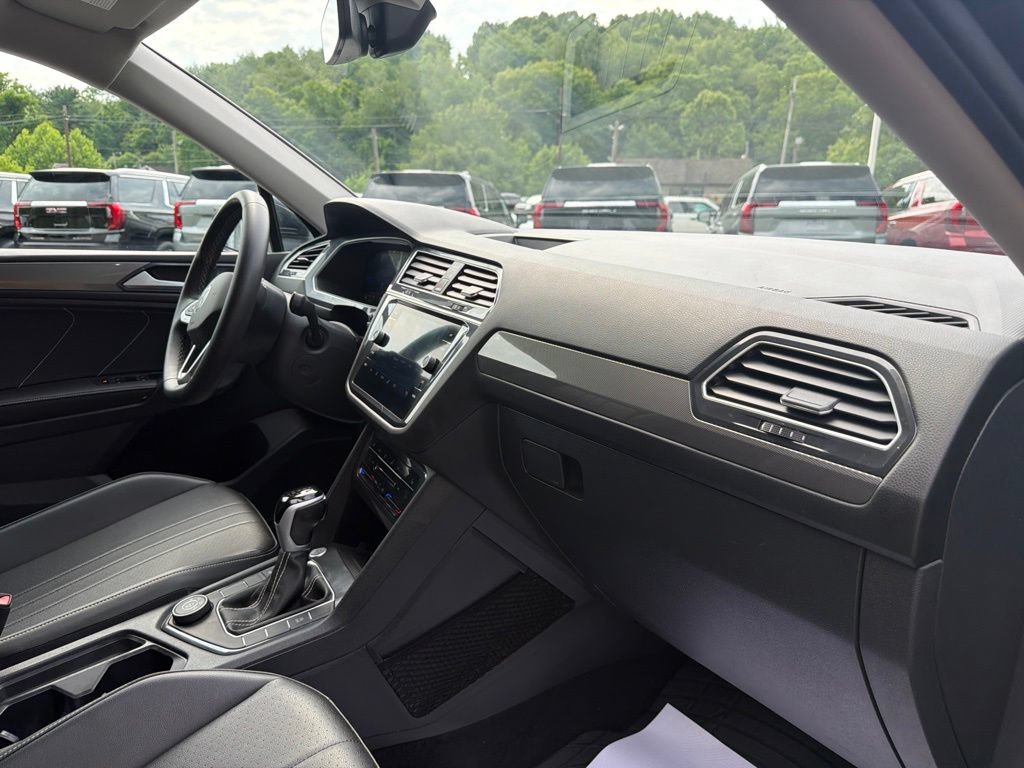 Used 2024 Volkswagen Tiguan Wolfsburg Edition AWD/4WD image 19