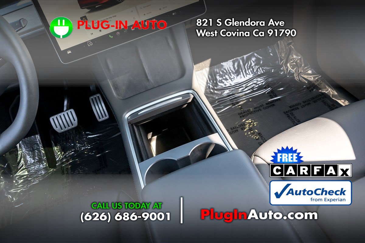 Used 2023 Tesla Model Y Performance image 18