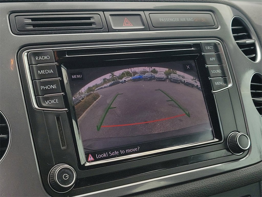 Used 2017 Volkswagen Tiguan Limited w/ Premium Package image 23