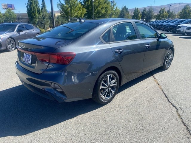 Used 2023 Kia Forte LXS image 5