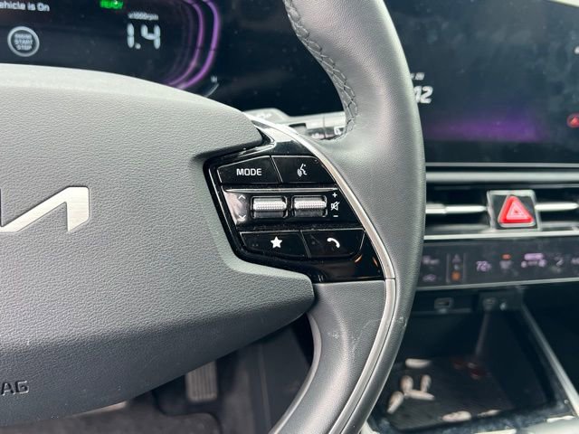 Certified 2023 Kia Niro EX FWD image 23