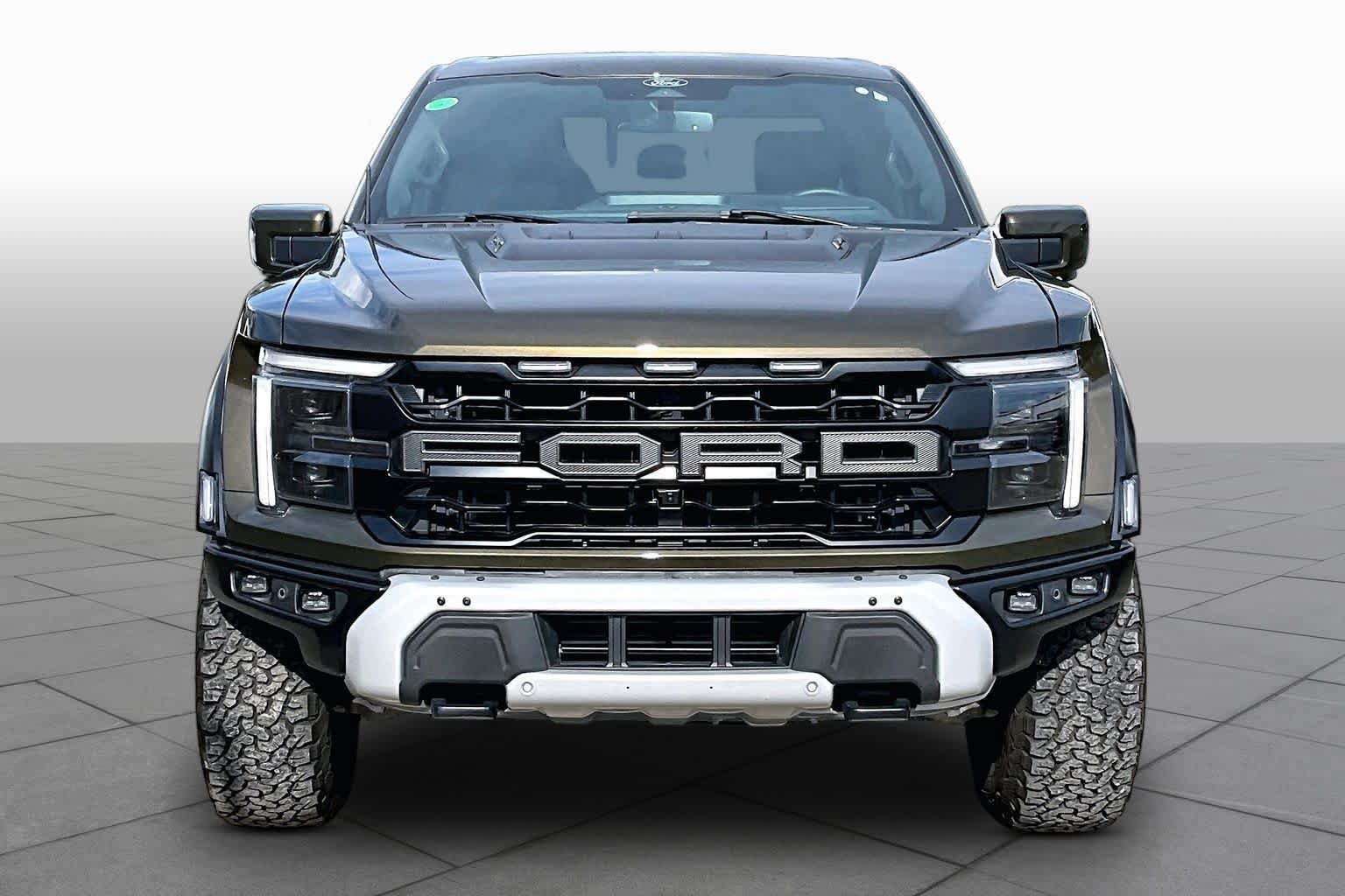 Used 2025 Ford F150 Raptor AWD/4WD image 4