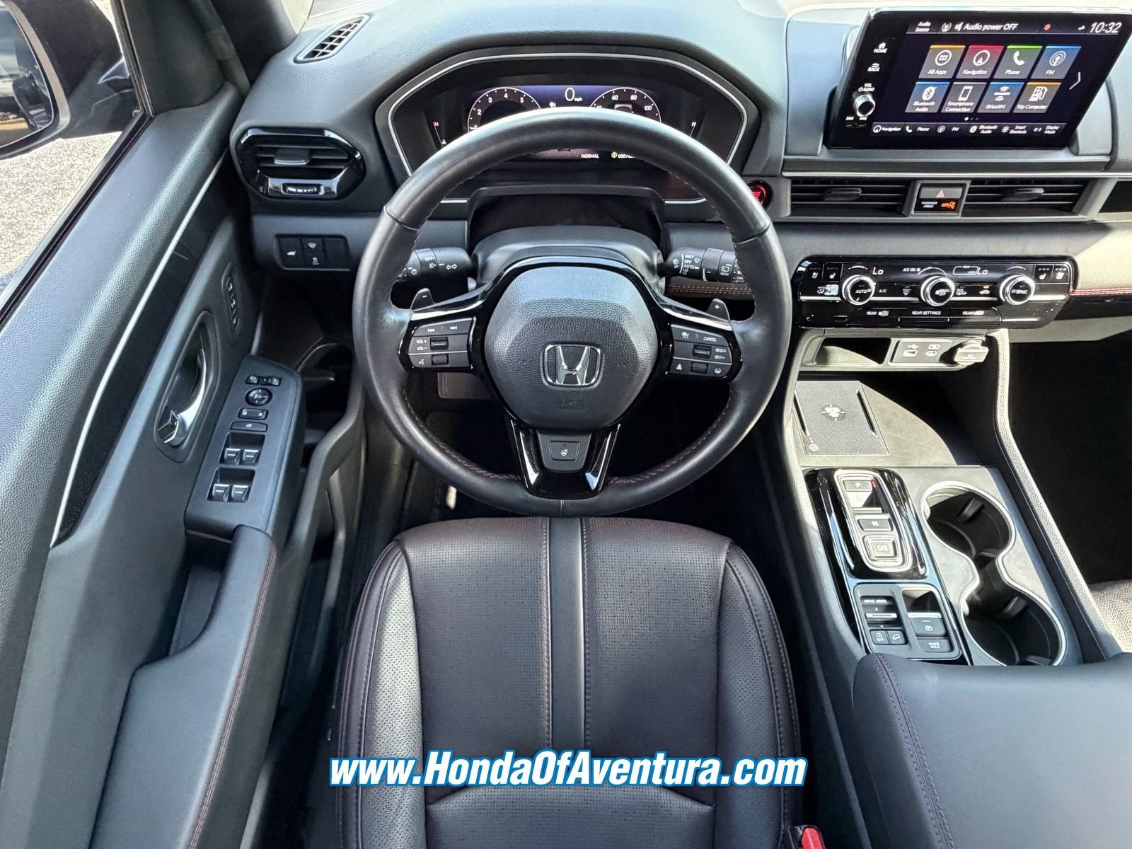 Certified 2025 Honda Pilot Black Edition image 7