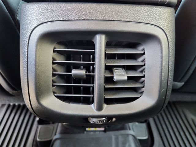 Used 2018 Jeep Cherokee Overland w/ Technology Group image 22