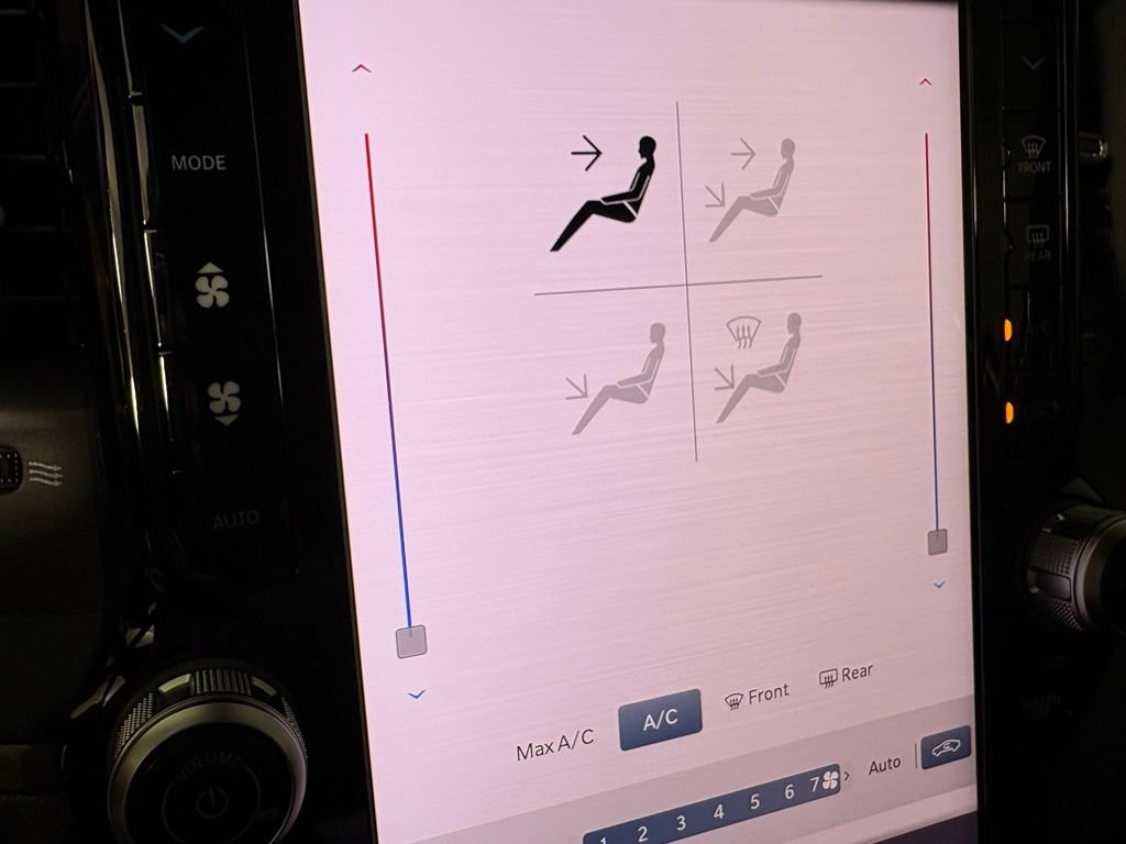 New 2026 RAM 3500 Tradesman AWD/4WD image 33