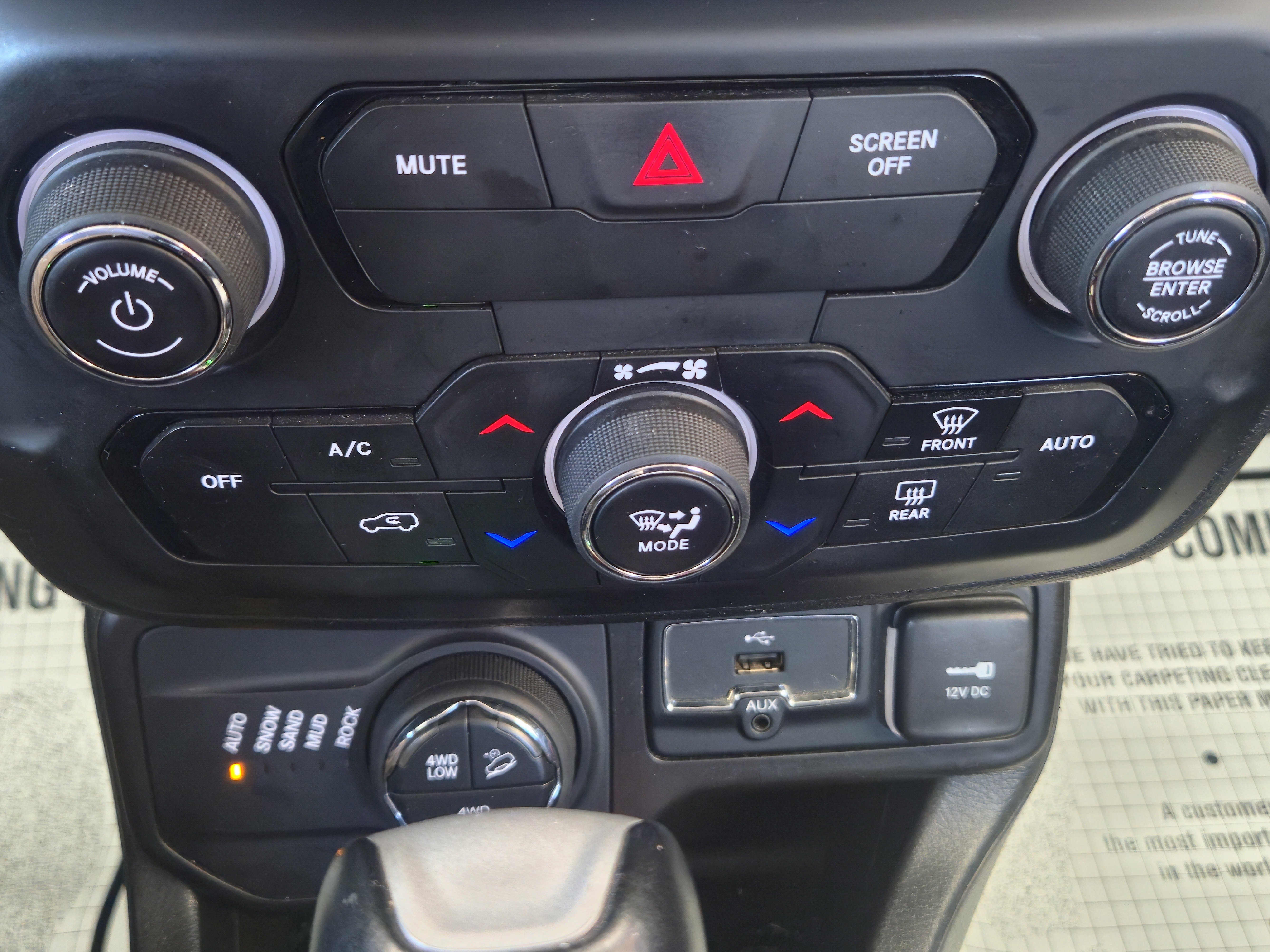 Used 2020 Jeep Renegade Trailhawk w/ Cold Weather Group AWD/4WD image 39