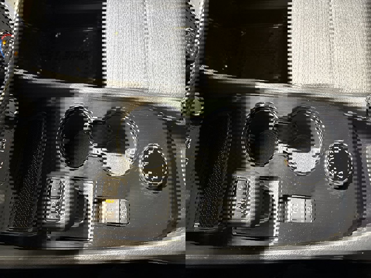 Used 2023 Nissan Rogue SV image 19