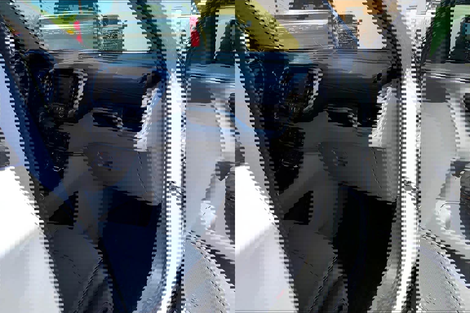 Used 2019 GMC Terrain SLT w/ Preferred Package image 19