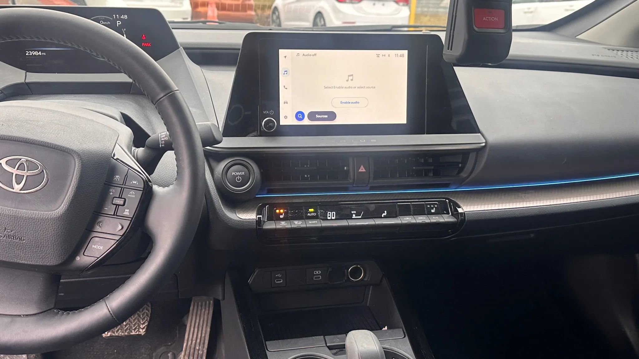 Used 2025 Toyota Prius XLE image 10