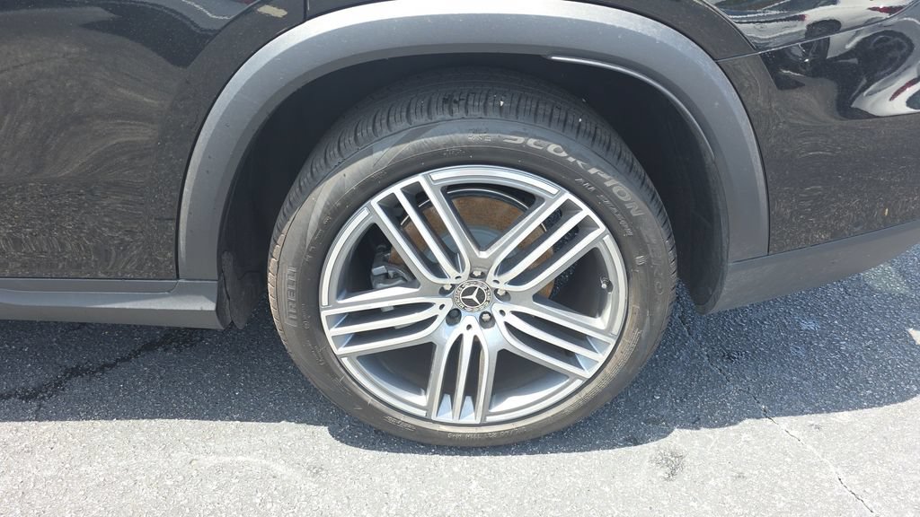 Certified 2025 Mercedes-Benz GLS 450 4MATIC image 10