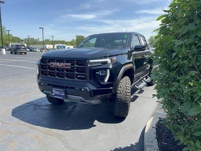 Used 2024 GMC Canyon AT4X AWD/4WD image 8