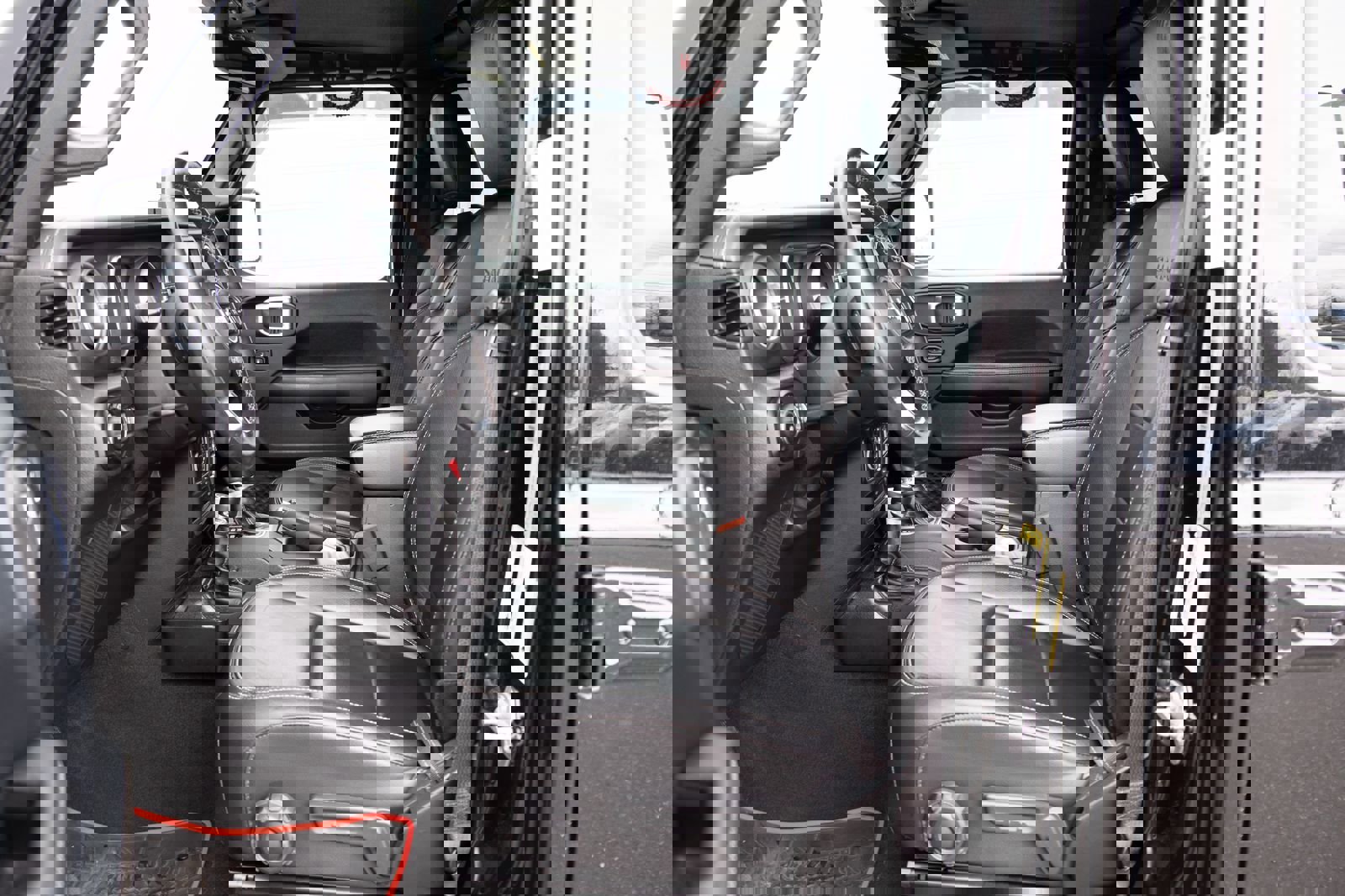 Used 2018 Jeep Wrangler Unlimited Sahara w/ Uconnect 4C Nav & Sound Group image 10