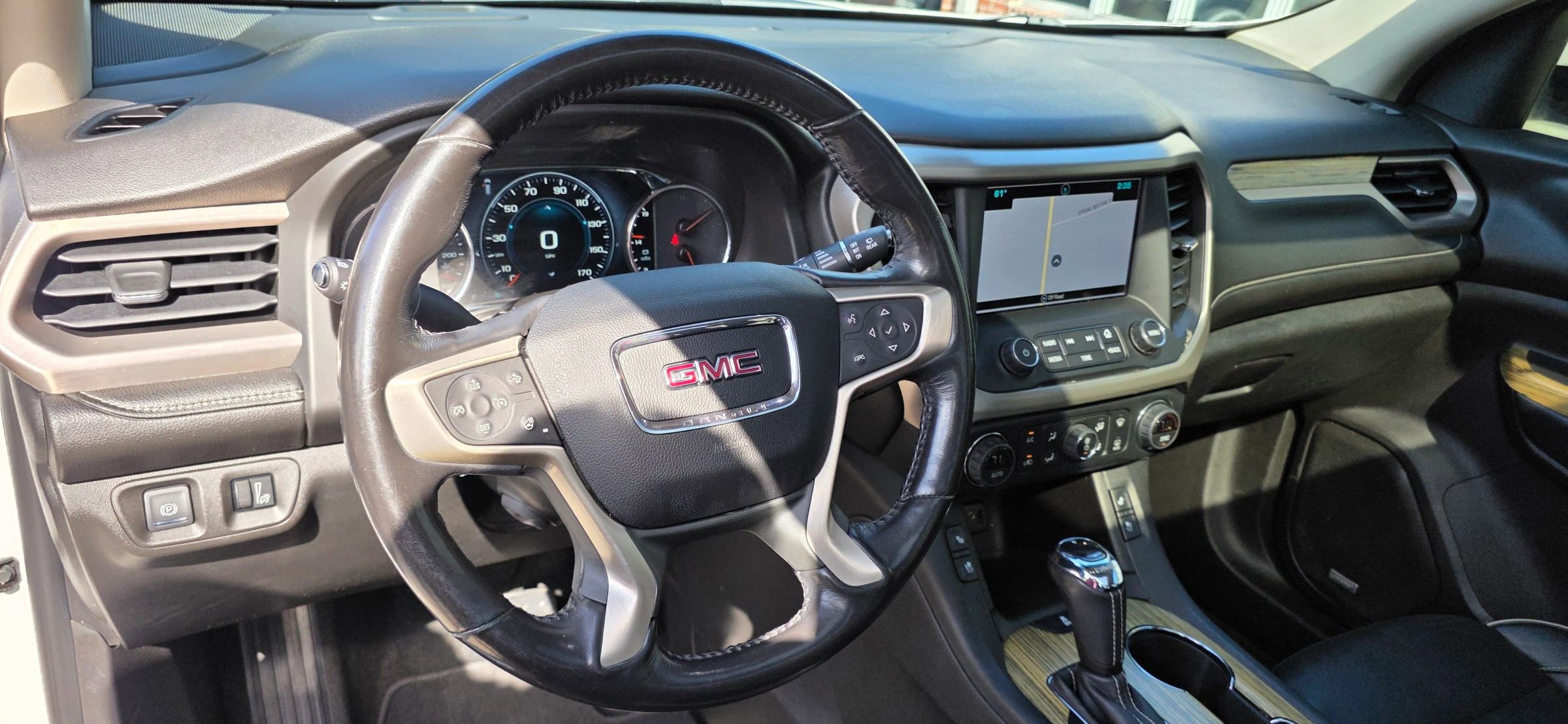 Used 2019 GMC Acadia Denali w/ Technology Package image 12