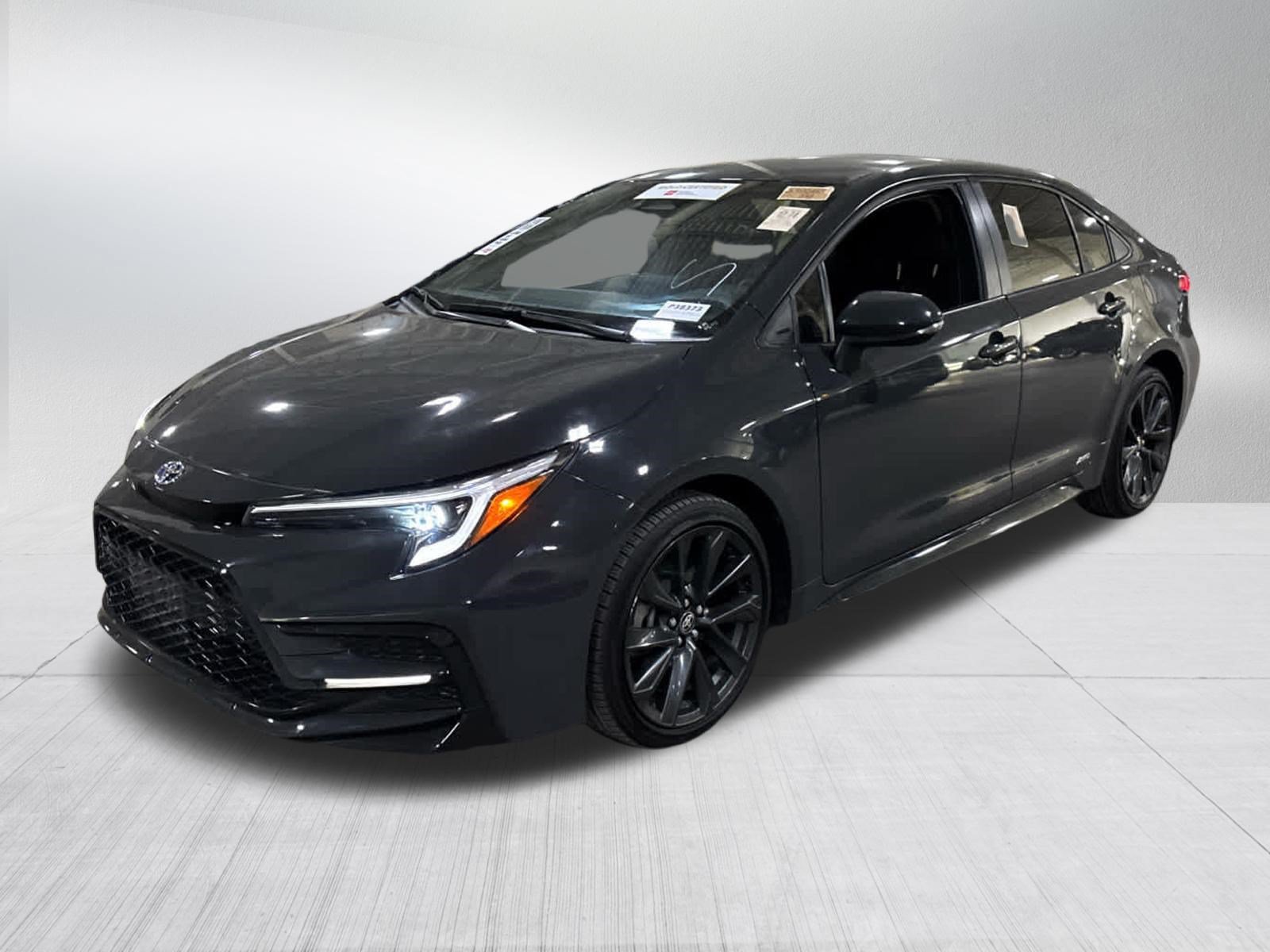 Certified 2024 Toyota Corolla SE AWD/4WD image 3