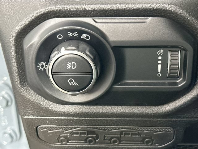 Used 2025 Jeep Gladiator Sport AWD/4WD image 21
