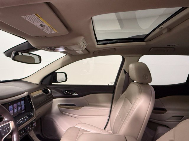 Used 2019 GMC Acadia Denali w/ Technology Package FWD image 39