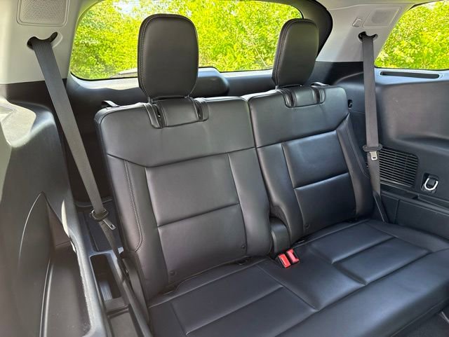 Used 2024 Ford Explorer XLT w/ Equipment Group 202A AWD/4WD image 39