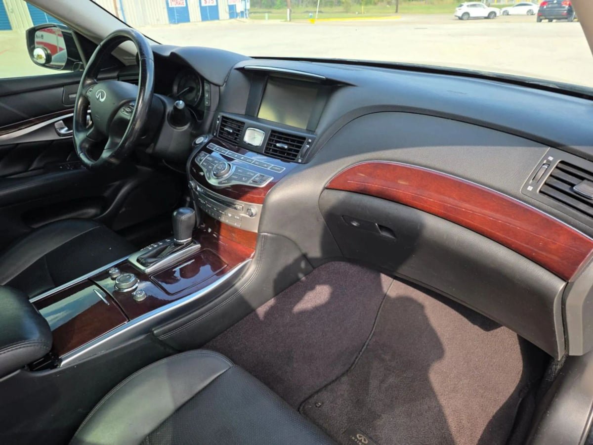 Used 2015 INFINITI Q70 3.7 AWD/4WD image 24