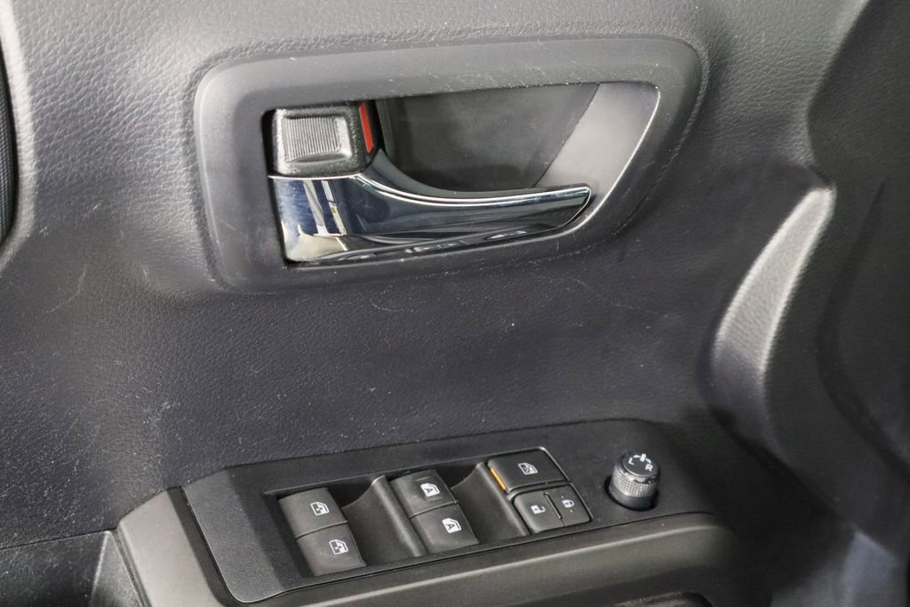 Used 2020 Toyota Tacoma TRD Off-Road image 21