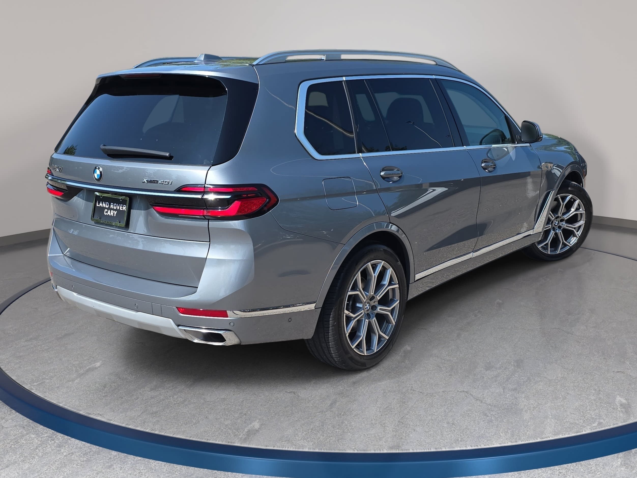 Used 2025 BMW X7 xDrive40i AWD/4WD image 5