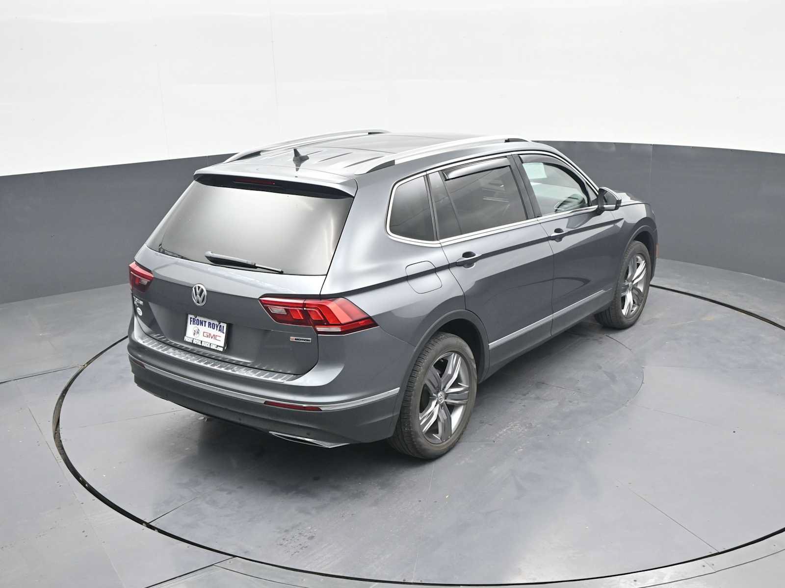 Used 2021 Volkswagen Tiguan SEL AWD/4WD image 34