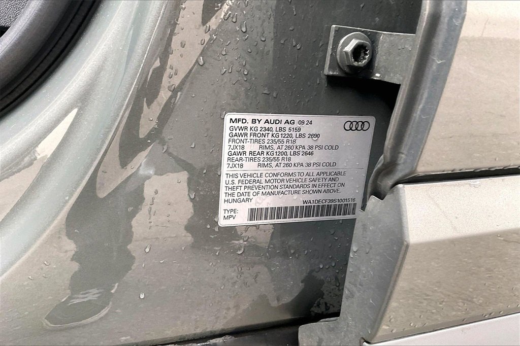 Used 2025 Audi Q3 2.0T Premium image 33