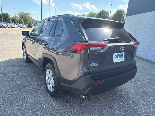Used 2019 Toyota RAV4 XLE w/ Convenience Package AWD/4WD image 3