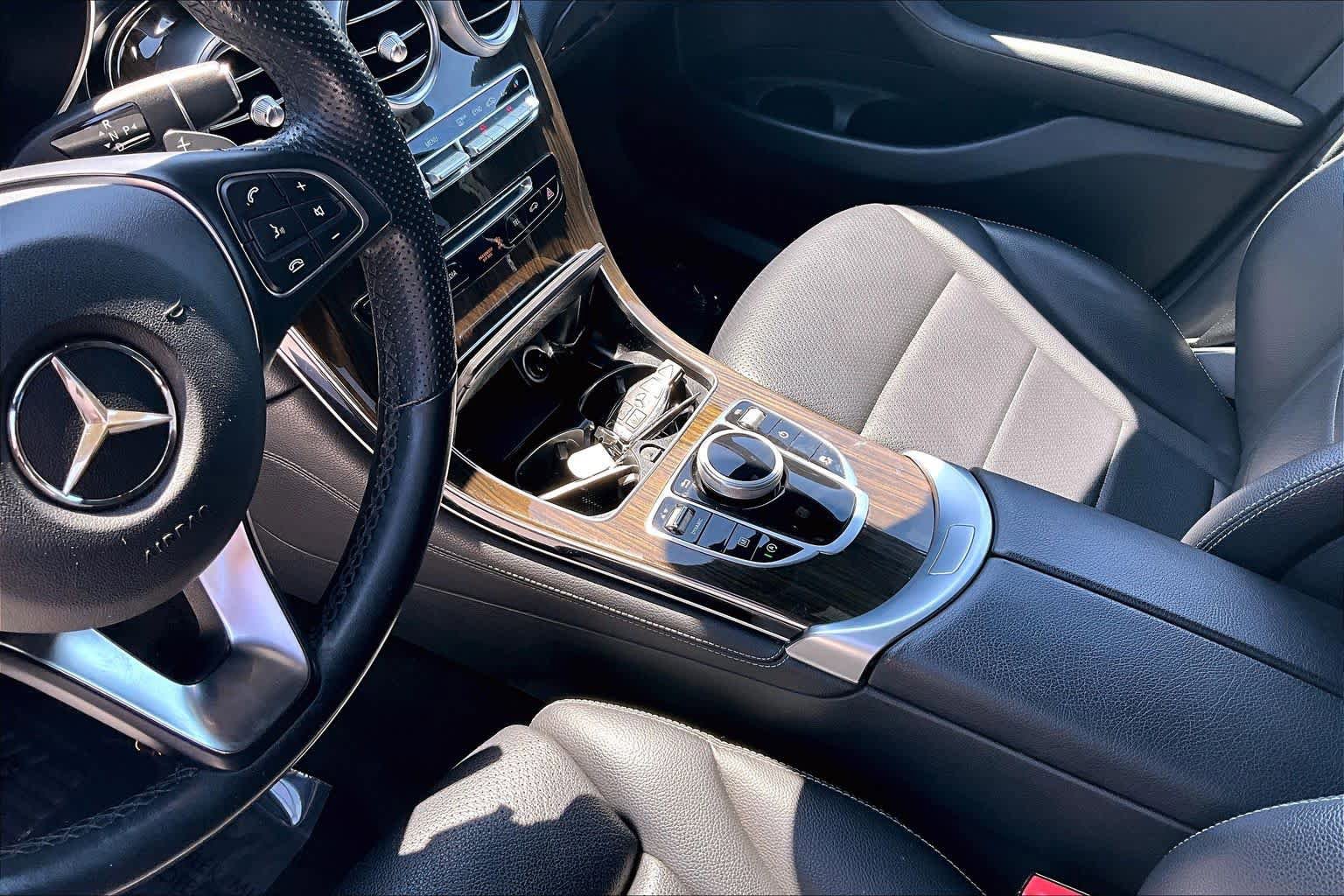 Used 2019 Mercedes-Benz GLC 300 4MATIC image 17