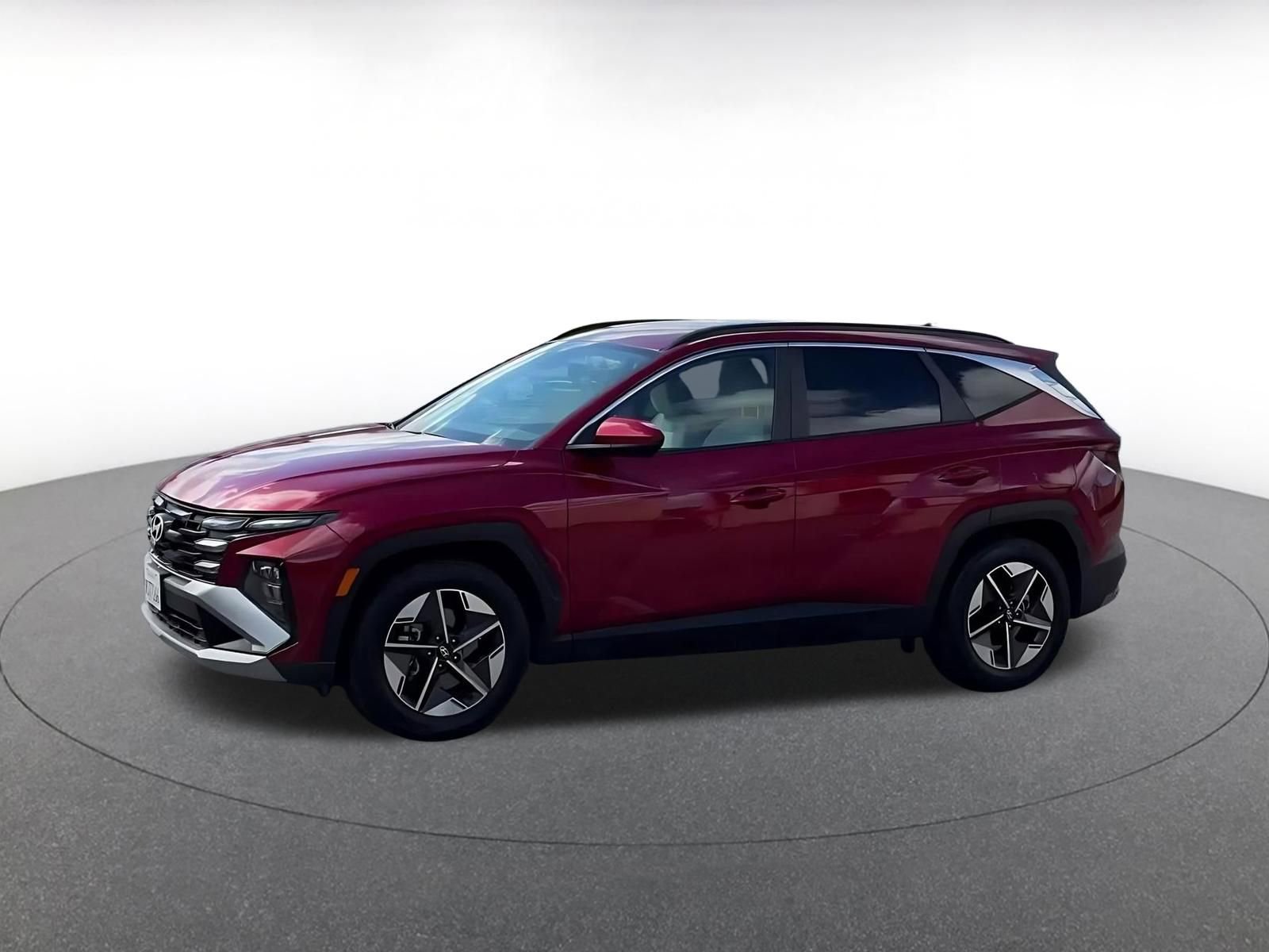 Used 2025 Hyundai Tucson SEL FWD image 8