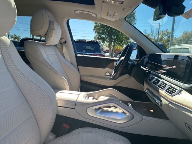 Used 2025 Mercedes-Benz GLS 450 4MATIC image 34