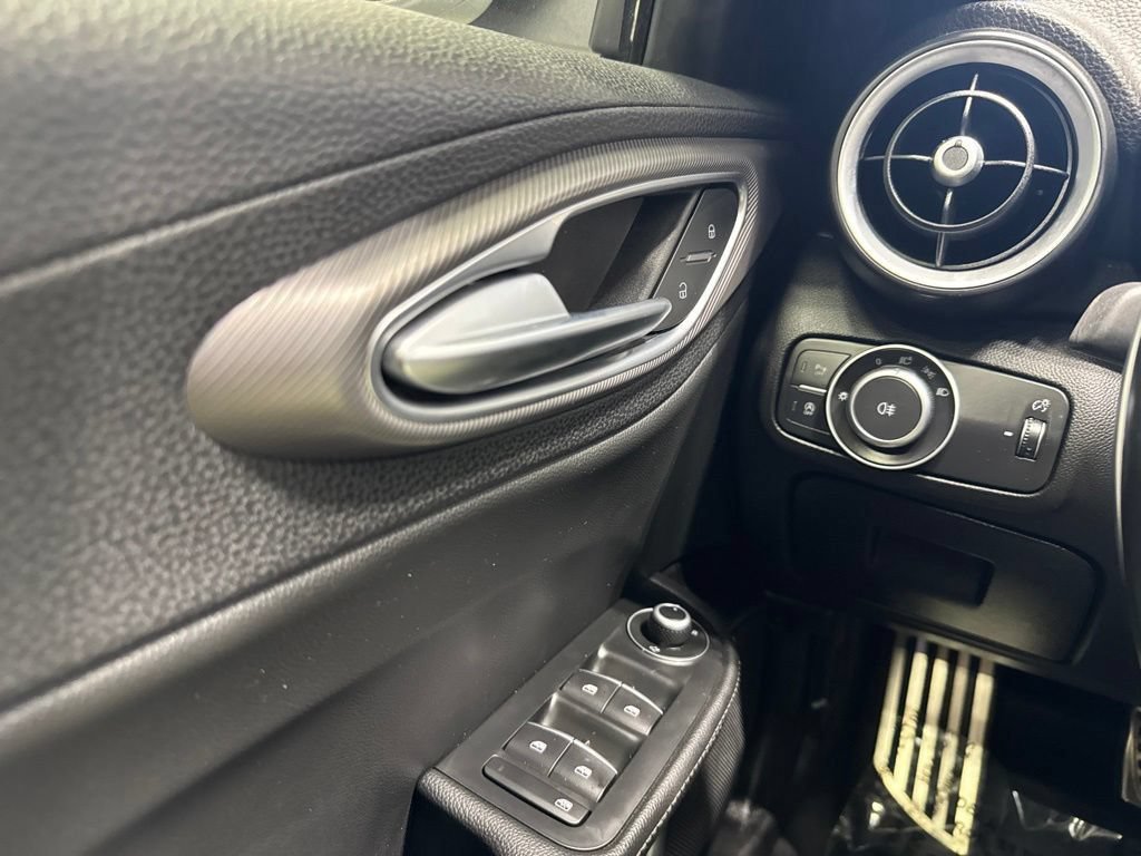 Used 2021 Alfa Romeo Giulia Ti Sport AWD/4WD image 10
