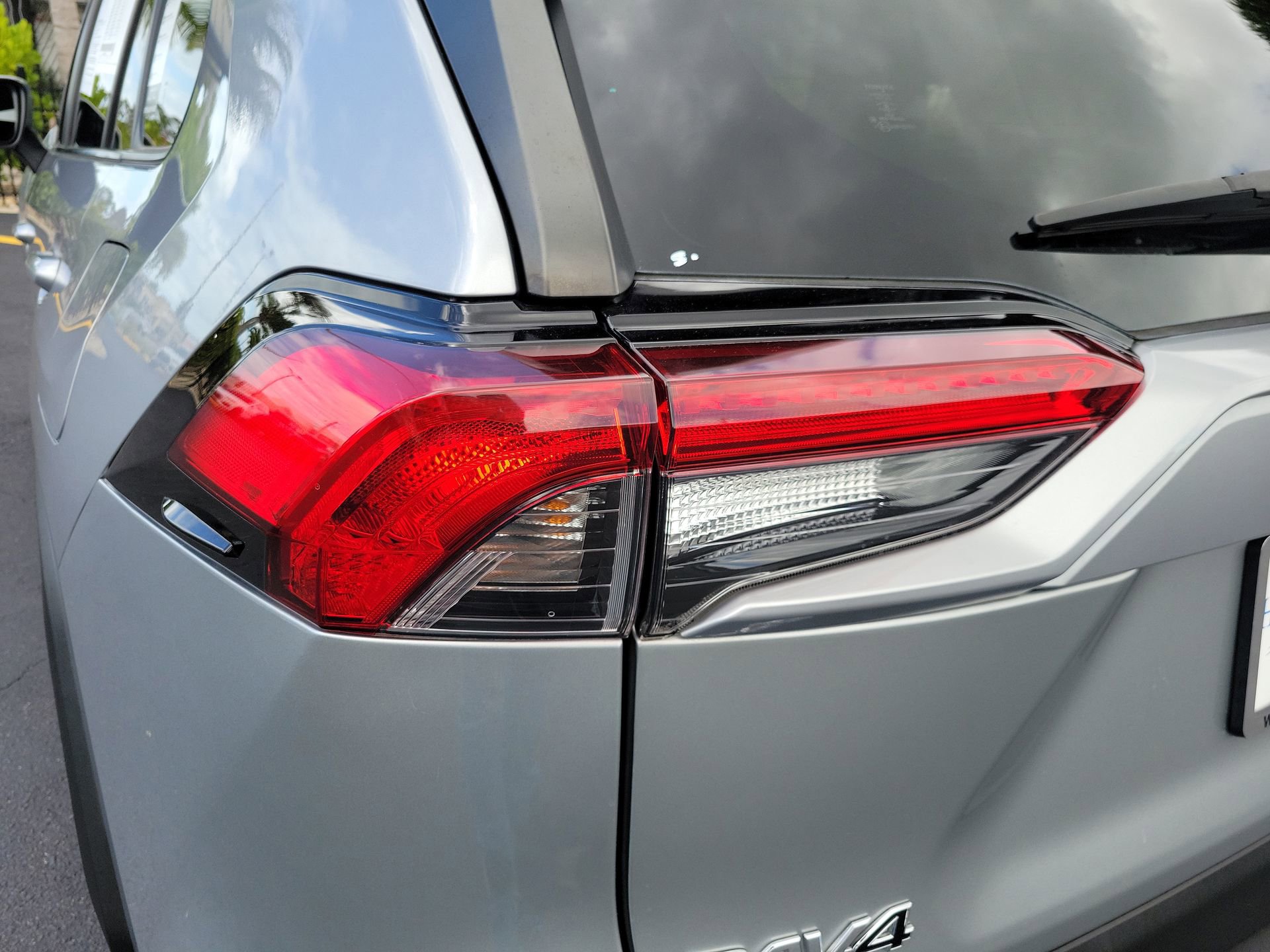Used 2019 Toyota RAV4 XLE w/ Convenience Package AWD/4WD image 12