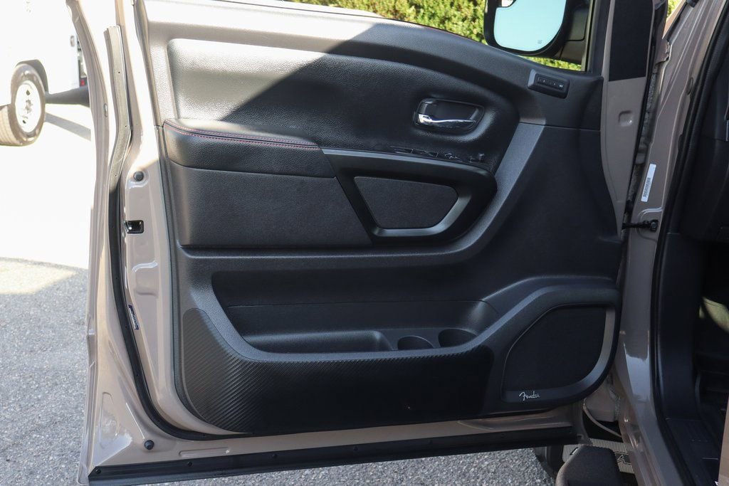 Used 2023 Nissan Titan PRO-4X w/ Pro-4x Convenience Package image 16
