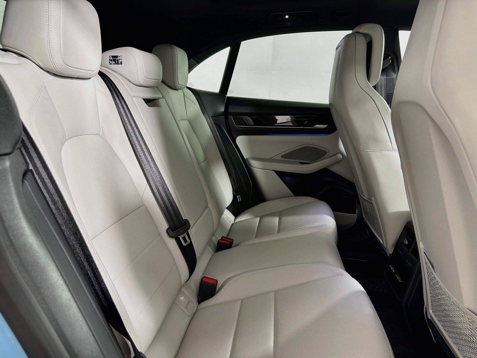 Certified 2026 Porsche Macan Electric RWD image 27