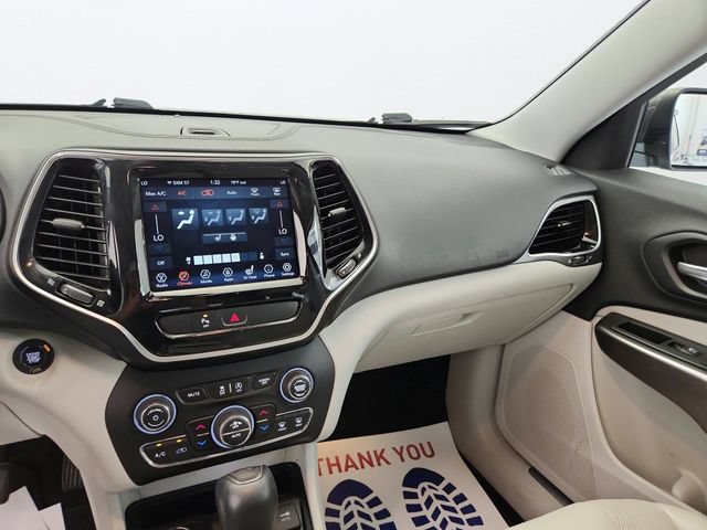 Used 2019 Jeep Cherokee Limited AWD/4WD image 18