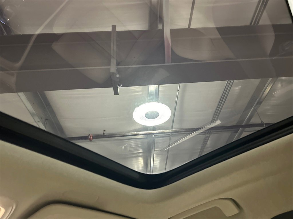 Certified 2023 Volvo XC40 B5 Plus w/ Climate Package image 24