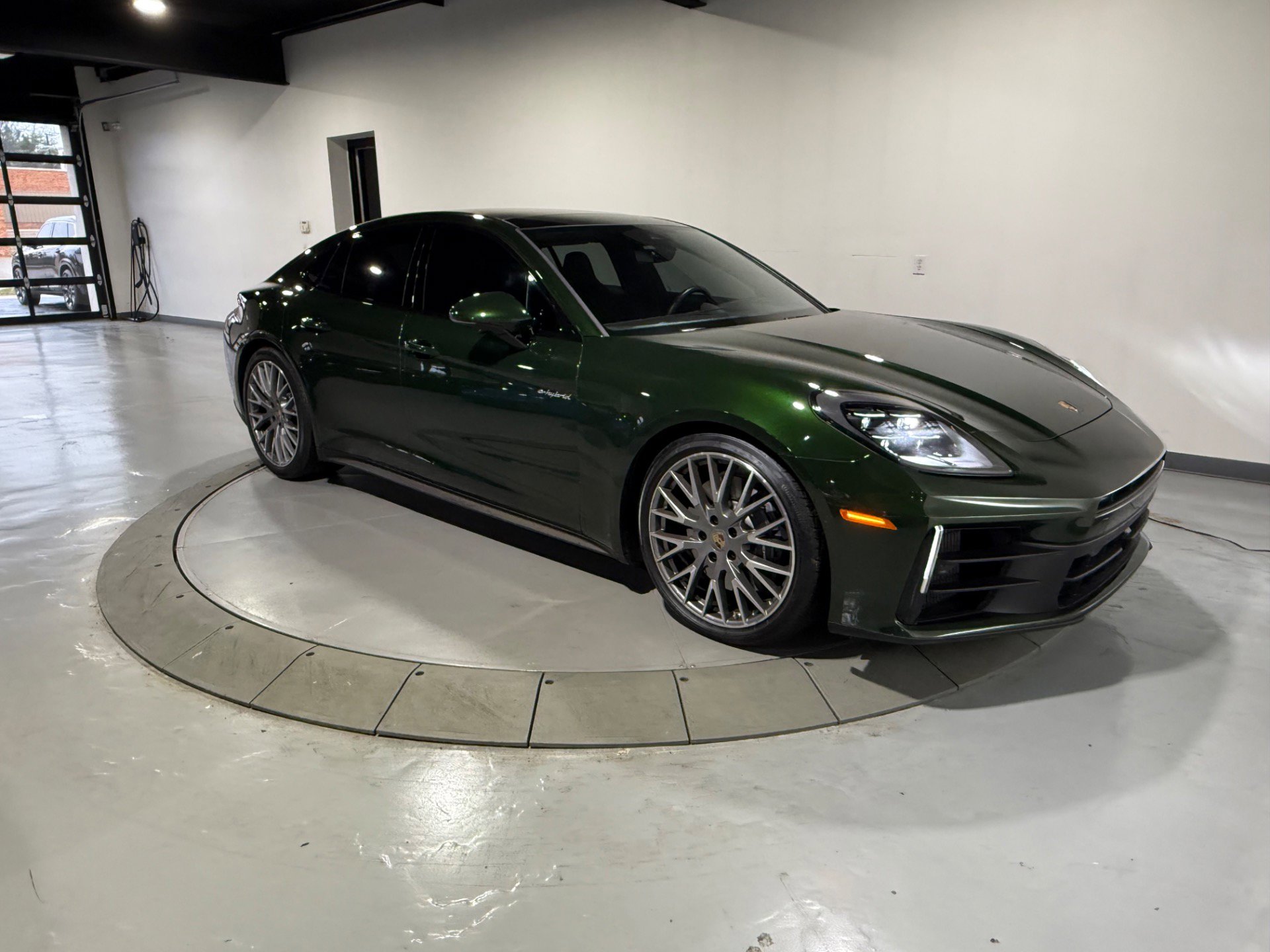 Used 2025 Porsche Panamera 4 image 11