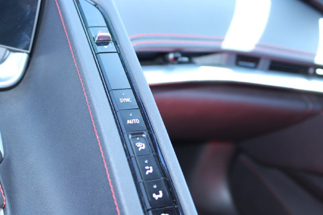 Used 2021 Chevrolet Corvette Stingray Convertible w/ Z51 Performance Package RWD image 29