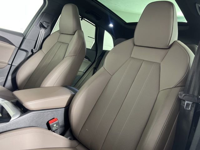 Certified 2025 Audi Q5 Premium Plus w/ Premium Plus image 21