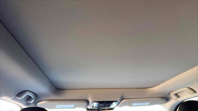 New 2025 Mitsubishi Outlander SEL image 28