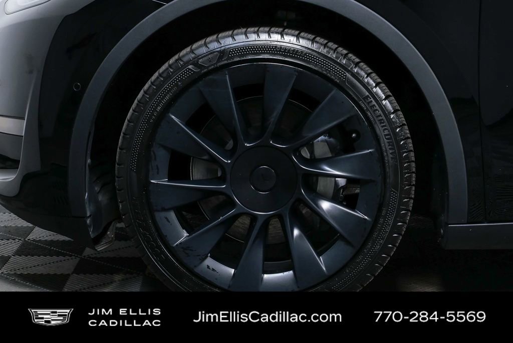 Used 2022 Tesla Model Y Long Range video 2