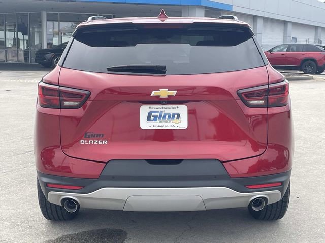 Used 2024 Chevrolet Blazer LT w/ Convenience Package FWD image 3