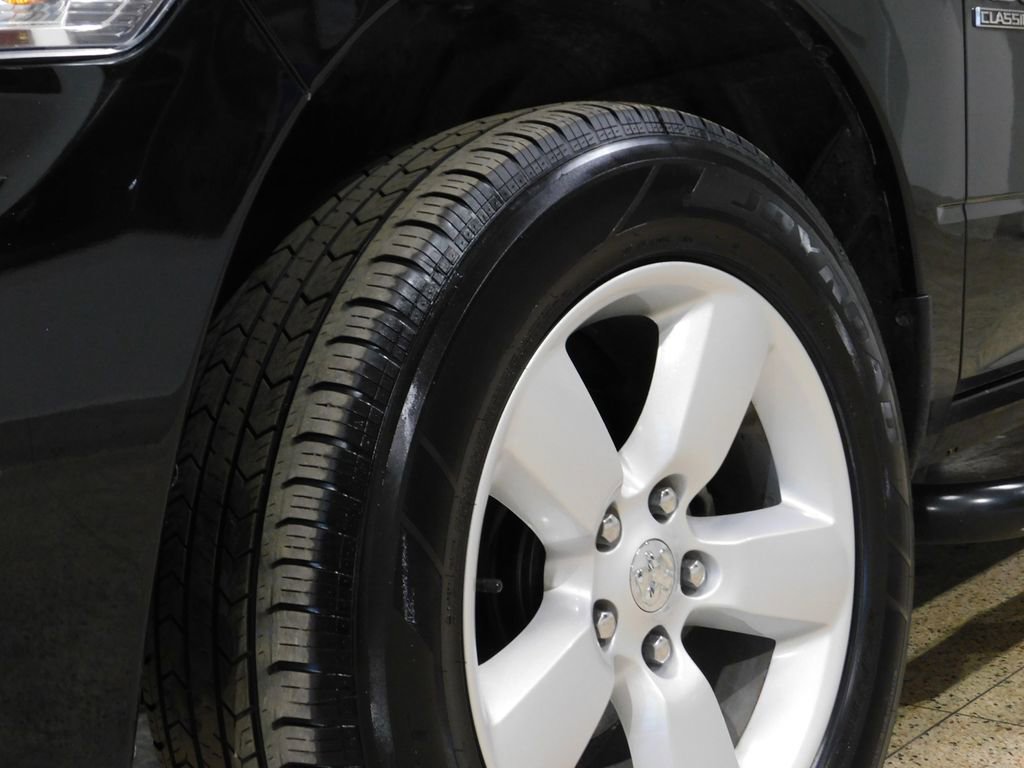 Used 2022 RAM 1500 Express w/ Wheel & Sound Group image 23