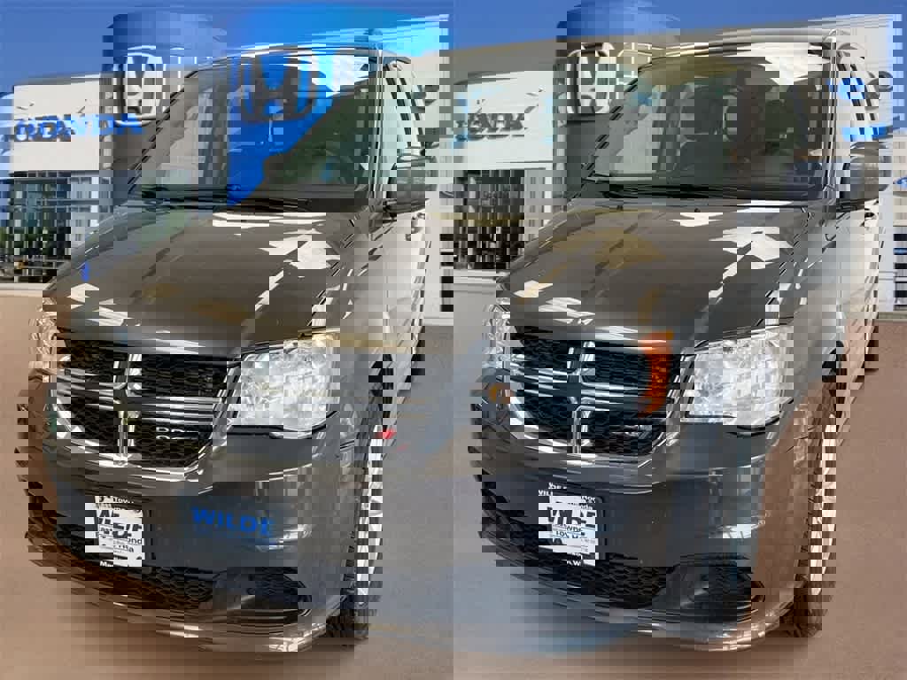 Used 2015 Dodge Grand Caravan SXT w/ UConnect Hands-Free Group image 1