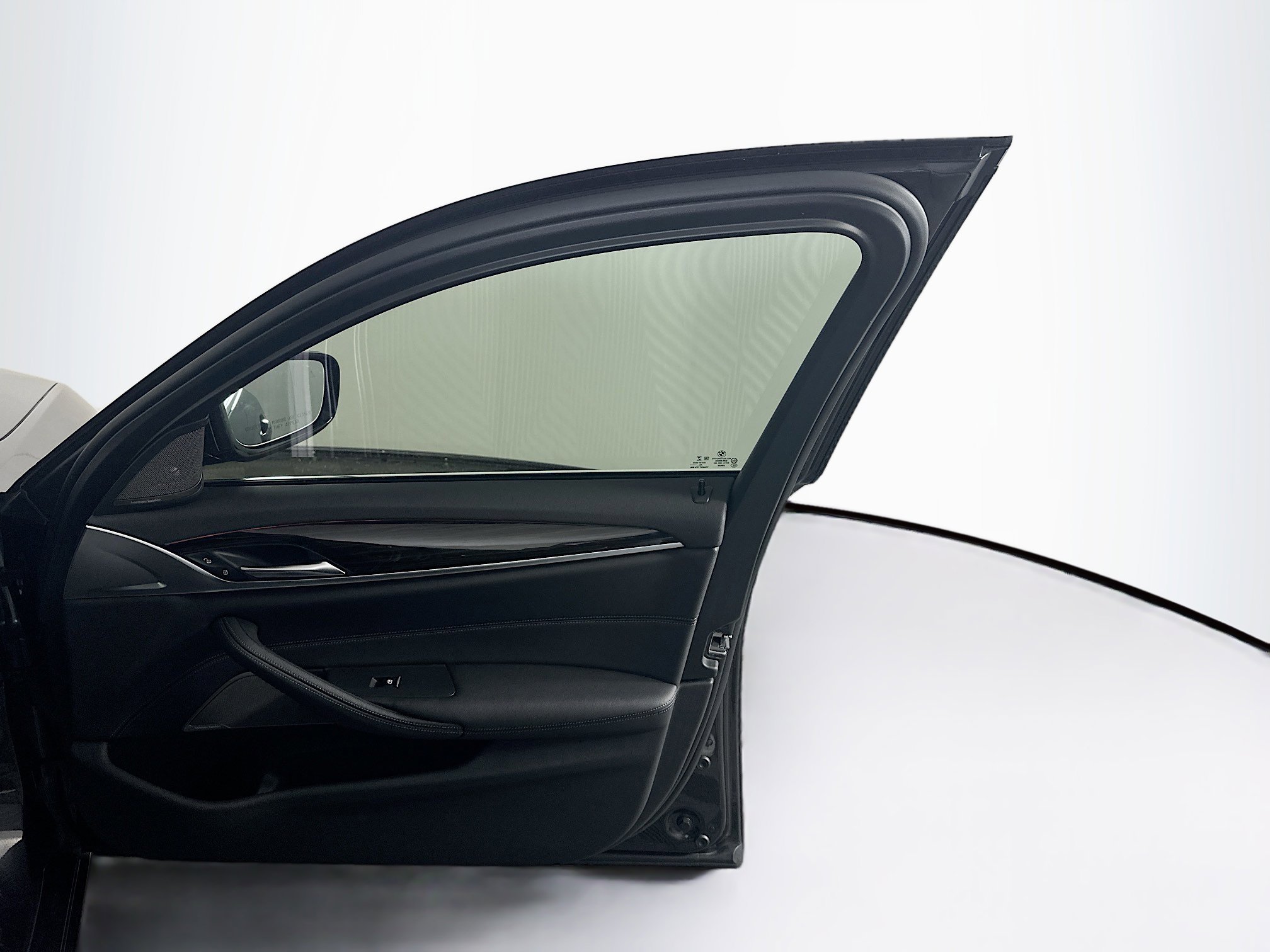 Used 2023 BMW 530i w/ Premium Package image 35